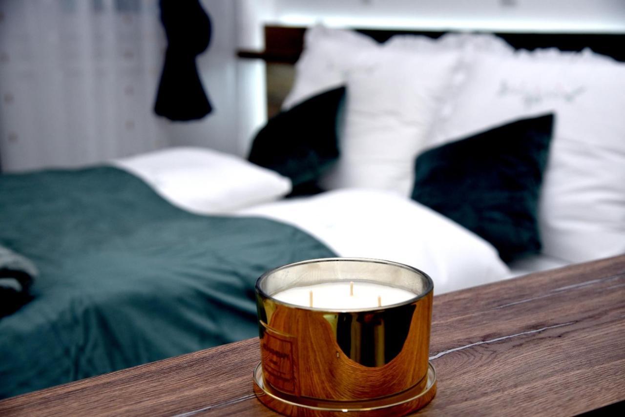 La Luna Premium Deluxe Apartment With Free Jacuzzi, Bikes & Covered Parking Nasice Exterior photo