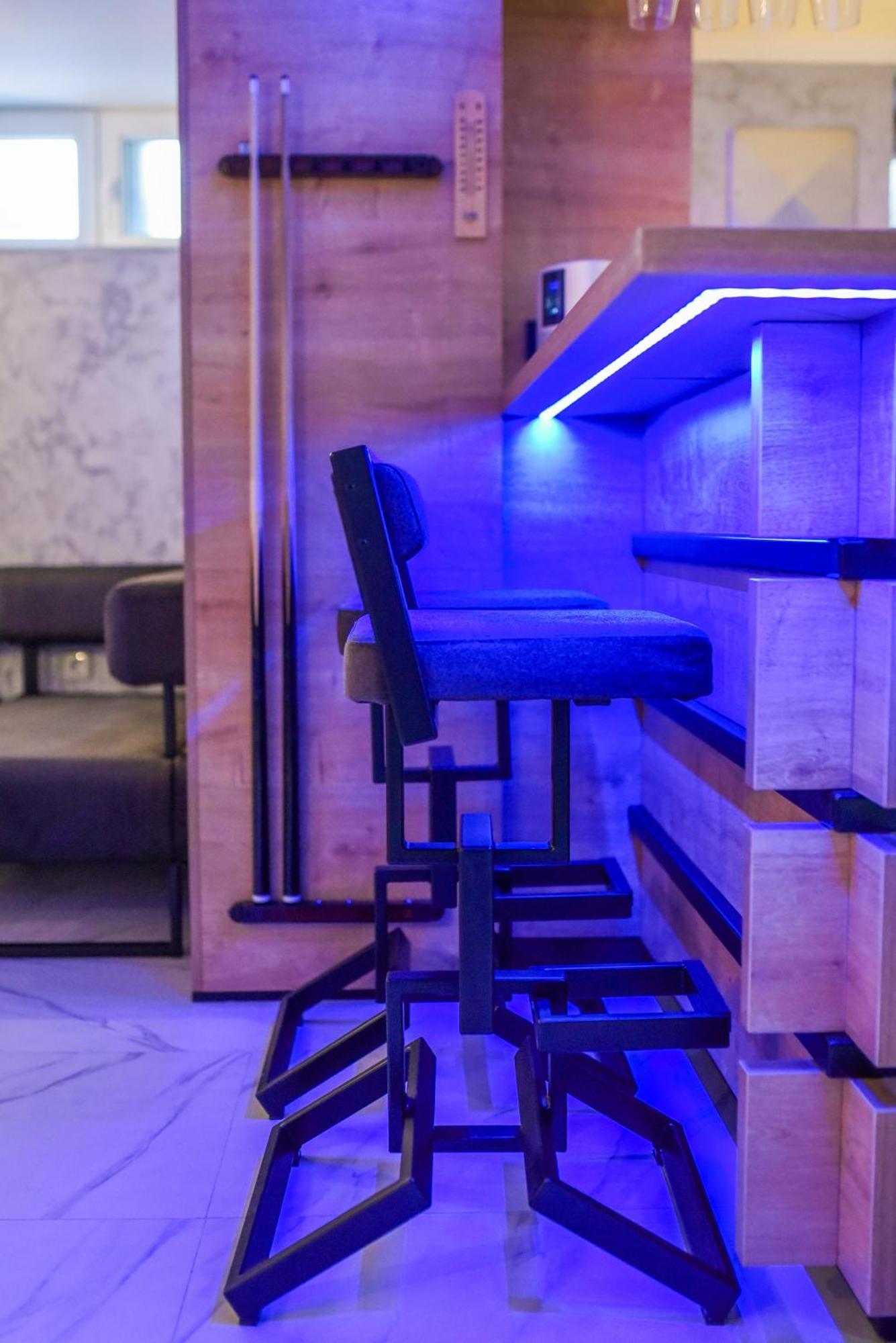 La Luna Premium Deluxe Apartment With Free Jacuzzi, Bikes & Covered Parking Nasice Exterior photo