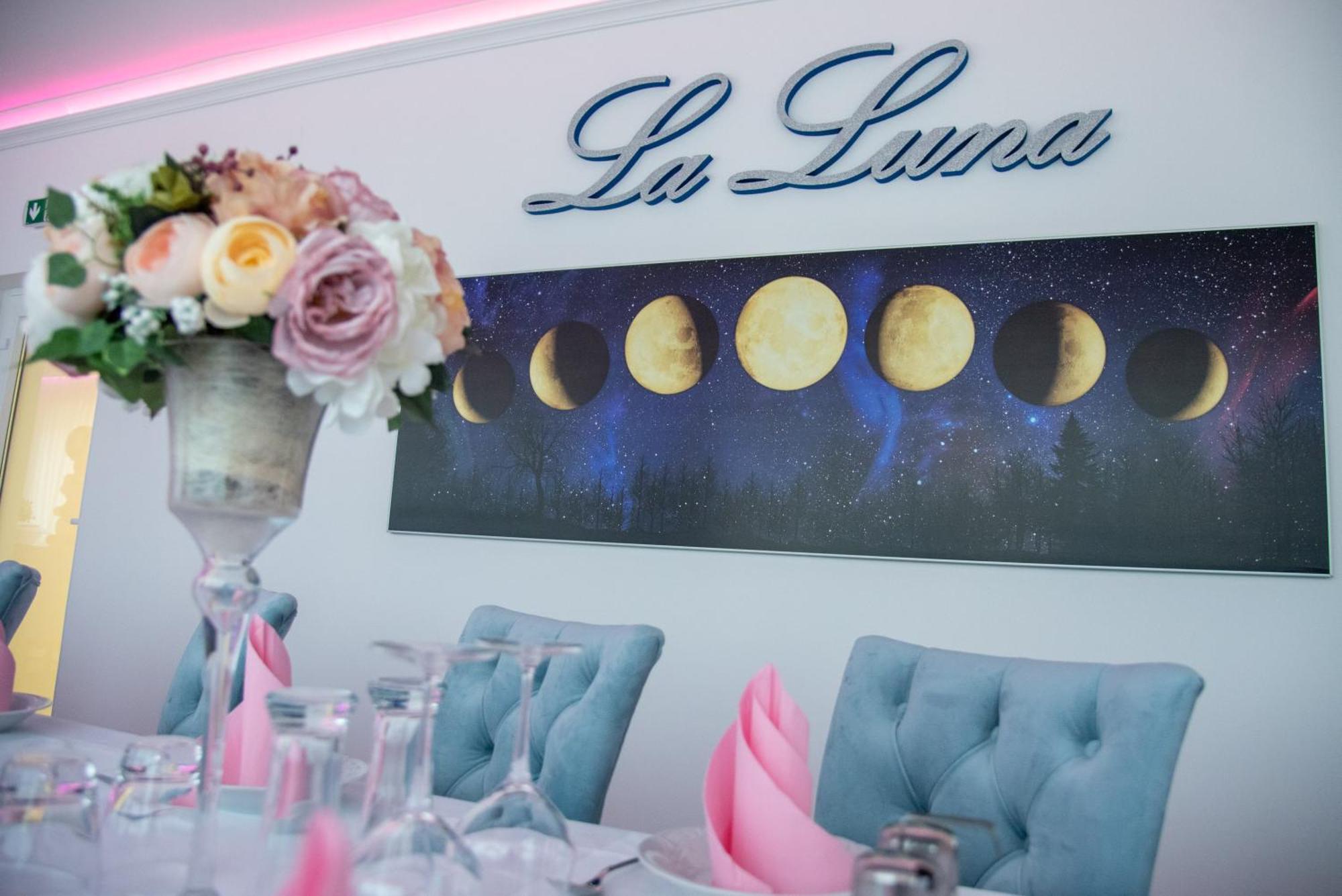 La Luna Premium Deluxe Apartment With Free Jacuzzi, Bikes & Covered Parking Nasice Exterior photo