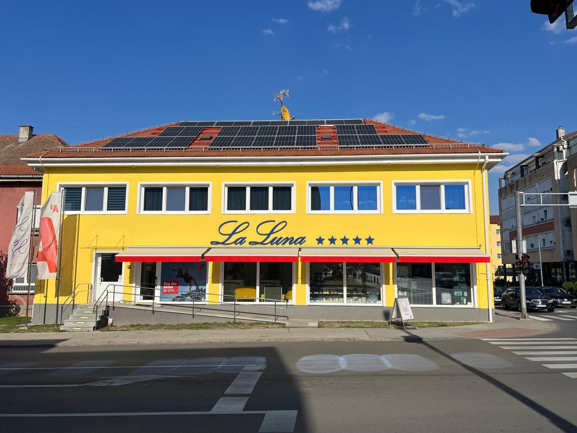 La Luna Premium Deluxe Apartment With Free Jacuzzi, Bikes & Covered Parking Nasice Exterior photo