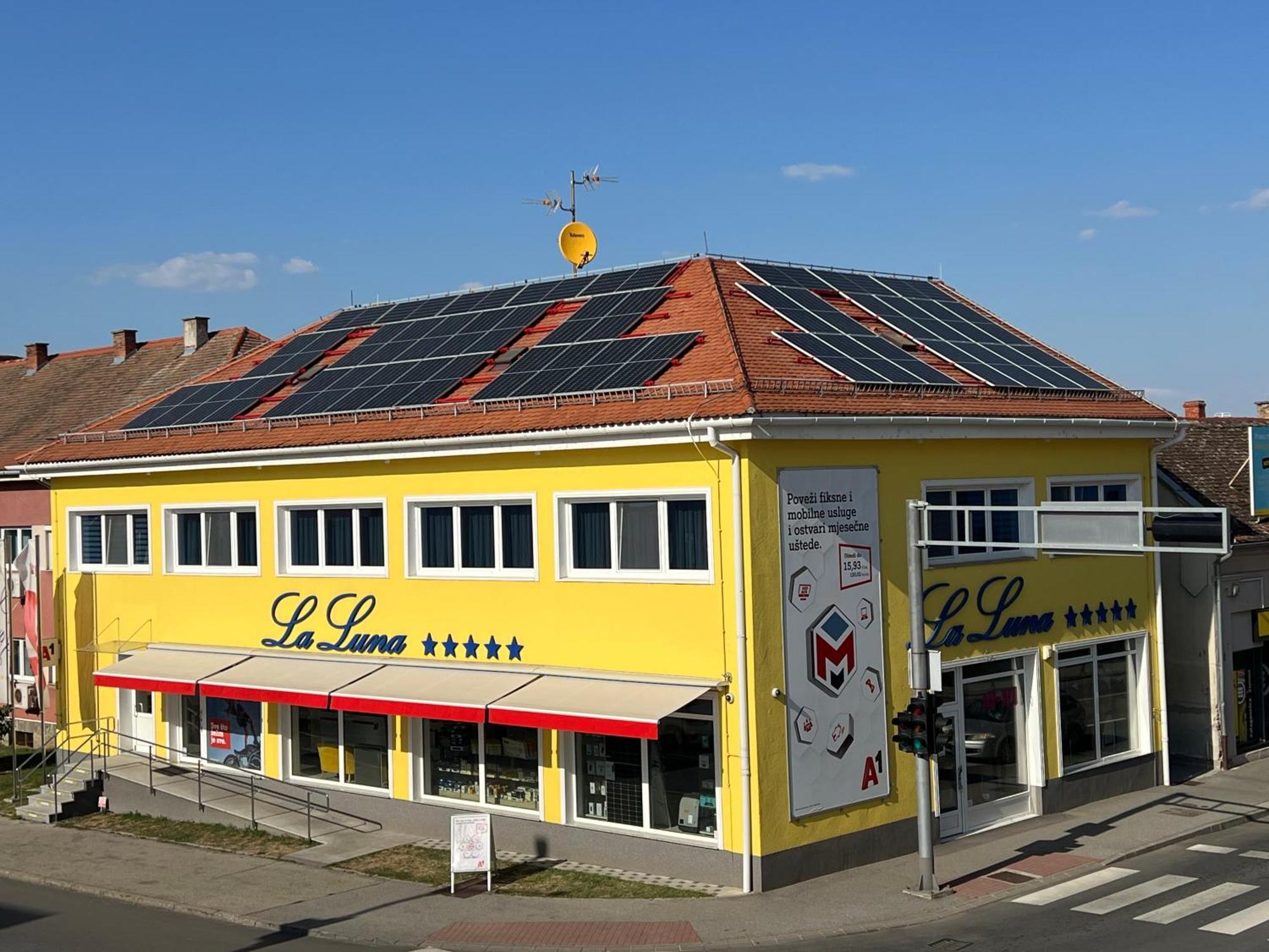 La Luna Premium Deluxe Apartment With Free Jacuzzi, Bikes & Covered Parking Nasice Exterior photo